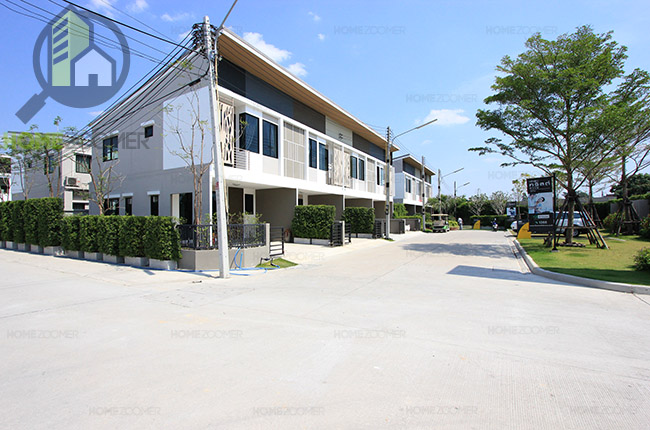 The Trust Town บ่อวิน