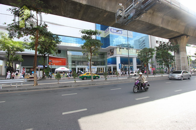 Ashton Silom 