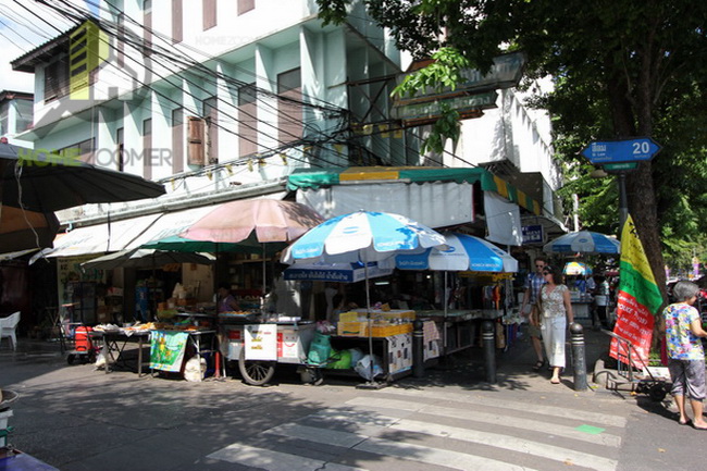 Ashton Silom 