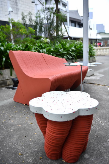 ชมผลงาน ‘Street Furniture’ สุดล้ำจาก 3 ดีไซน์เนอร์ไทย ในงาน “BKKDW 2023”ครั้งแรก! ของการนำเทรนด์สีแห่งปี ผสานนวัตกรรม “CPAC 3D Printing Solution”  จาก CPAC Green Solution