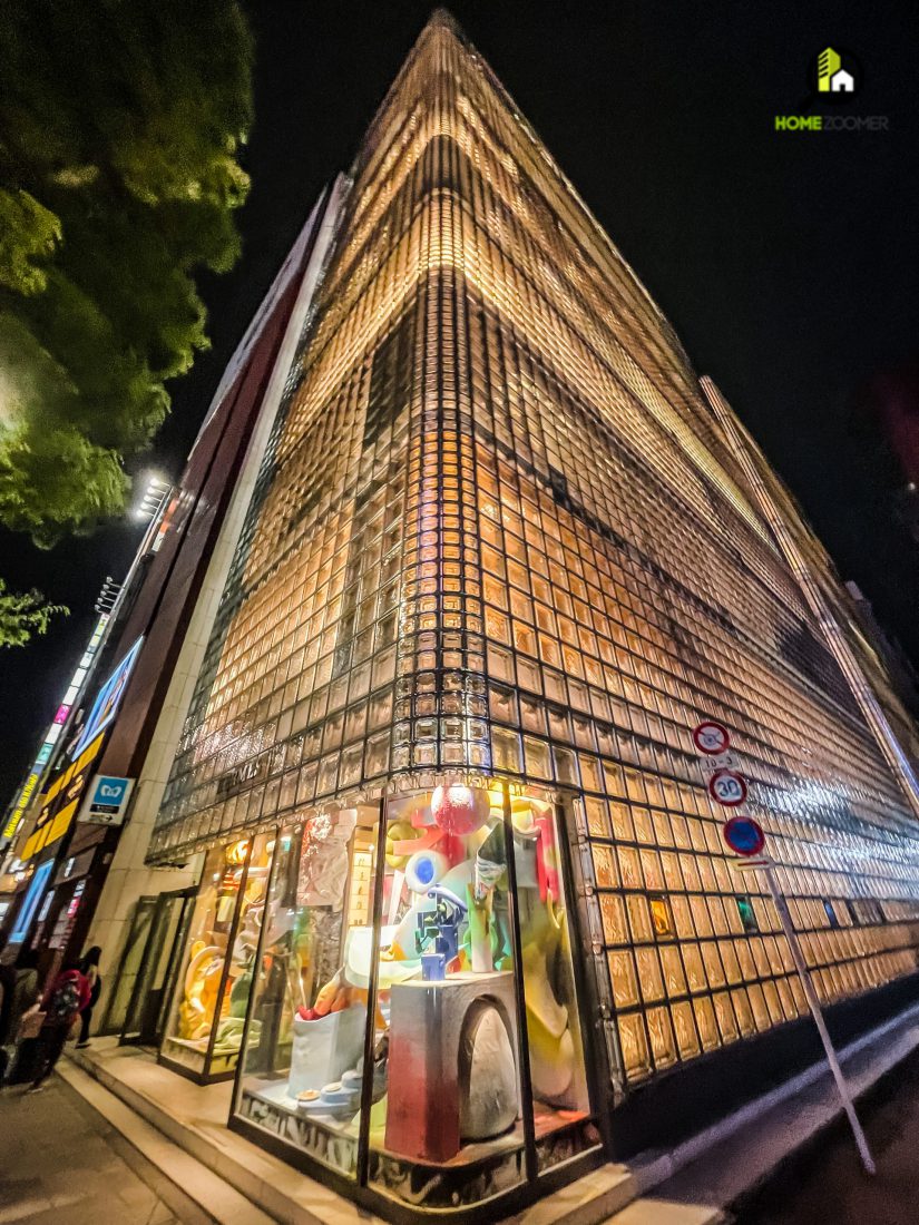 Maison Hermès อาคารแก้วที่โดดเด่นใจกลาง Ginza โตเกียว ประเทศญี่ปุ่น